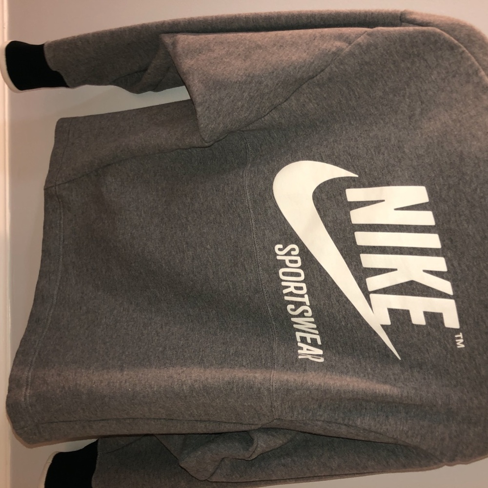 Sweatshirt - Picture 2 of 4